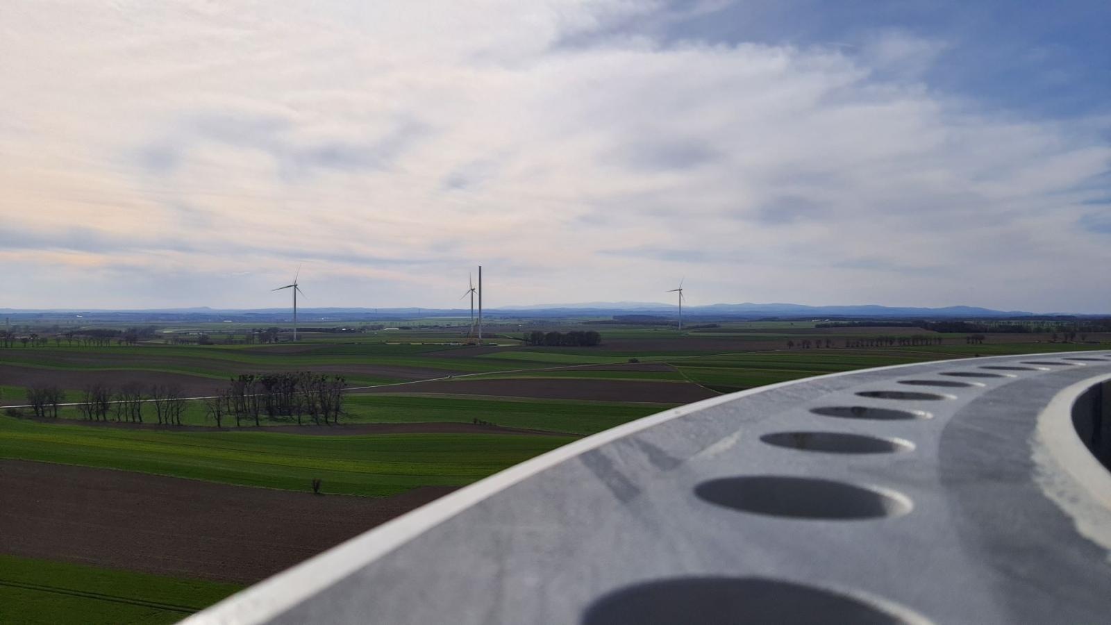 Zdjęcie w galerii na portalu naszraciborz.pl: Montaż wiatraków na farmie wiatrowej Racibórz zakończony [FOTO] wiadomości z regionu