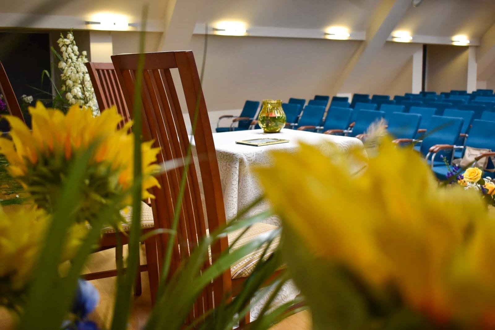 Zdjęcie w galerii na portalu naszraciborz.pl: Ubieramy życie w miłość. Fortissimo na teatralnej zamkowej scenie wiadomości z regionu