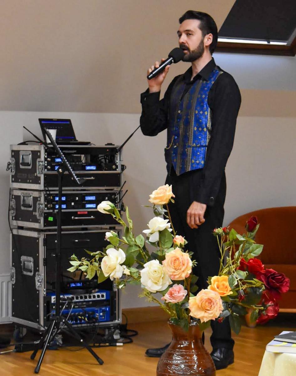 Zdjęcie w galerii na portalu naszraciborz.pl: Ubieramy życie w miłość. Fortissimo na teatralnej zamkowej scenie wiadomości z regionu