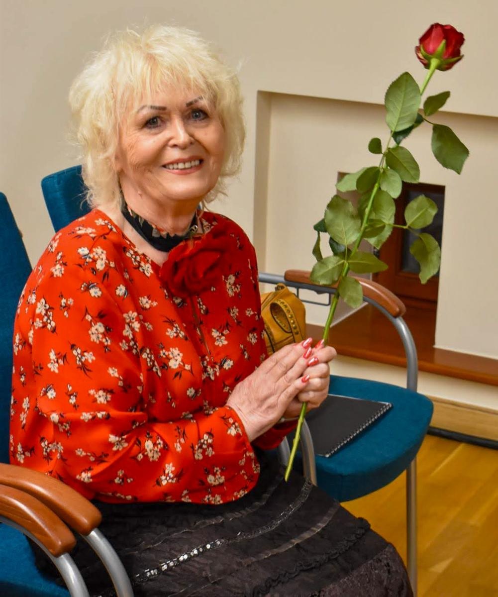 Zdjęcie w galerii na portalu naszraciborz.pl: Ubieramy życie w miłość. Fortissimo na teatralnej zamkowej scenie wiadomości z regionu