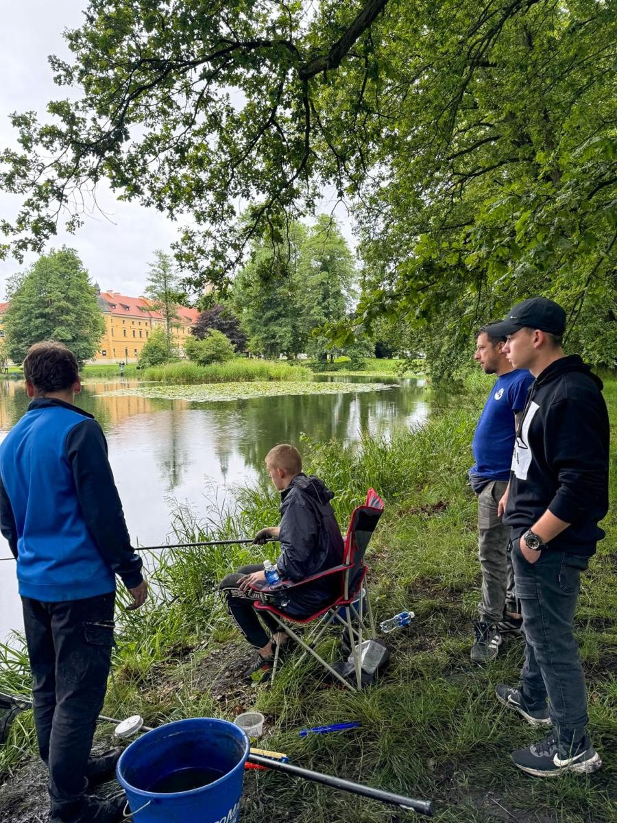 Zdjęcie w galerii na portalu naszraciborz.pl: W Rudach odbyły się X Mistrzostwa Polski w Wędkarstwie Spławikowym MOW-ów wiadomości z regionu