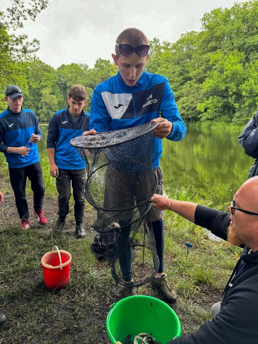 Zdjęcie w galerii na portalu naszraciborz.pl: W Rudach odbyły się X Mistrzostwa Polski w Wędkarstwie Spławikowym MOW-ów wiadomości z regionu