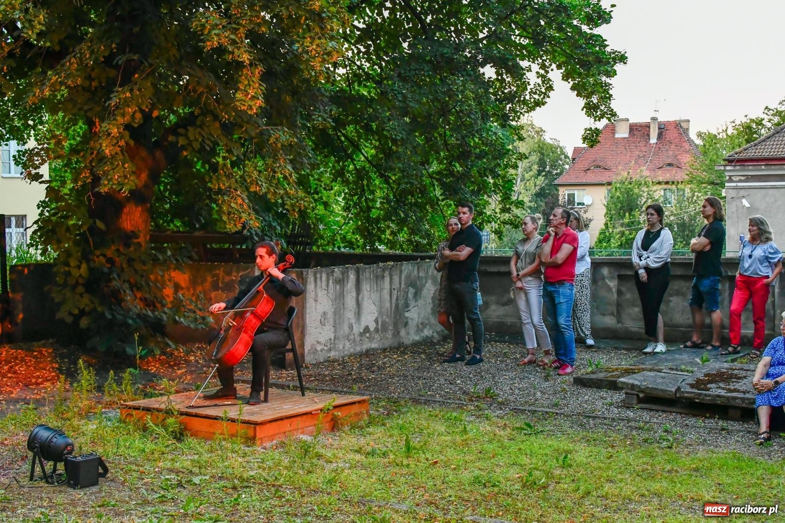 Zdjęcie w galerii na portalu naszraciborz.pl: NOC KULTURY II - Zda[e]rzenia NIEPOWTARZALNE w RCK wiadomości z regionu