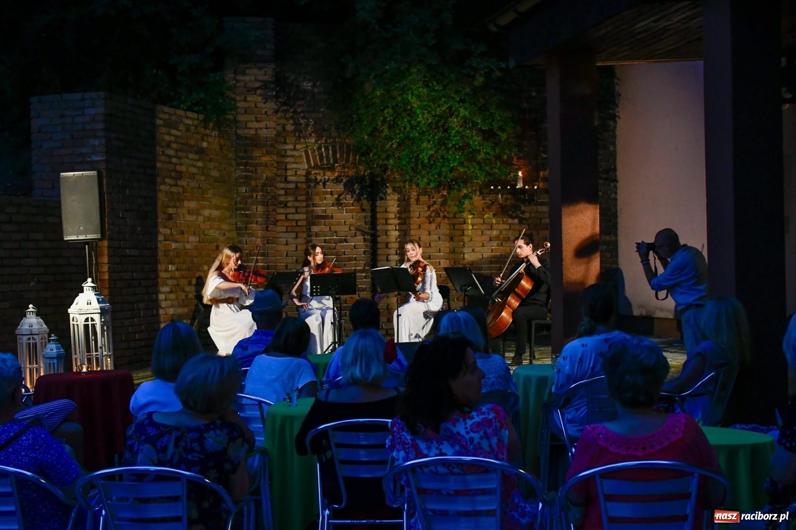 Zdjęcie w galerii na portalu naszraciborz.pl: NOC KULTURY II - Zda[e]rzenia NIEPOWTARZALNE w RCK wiadomości z regionu