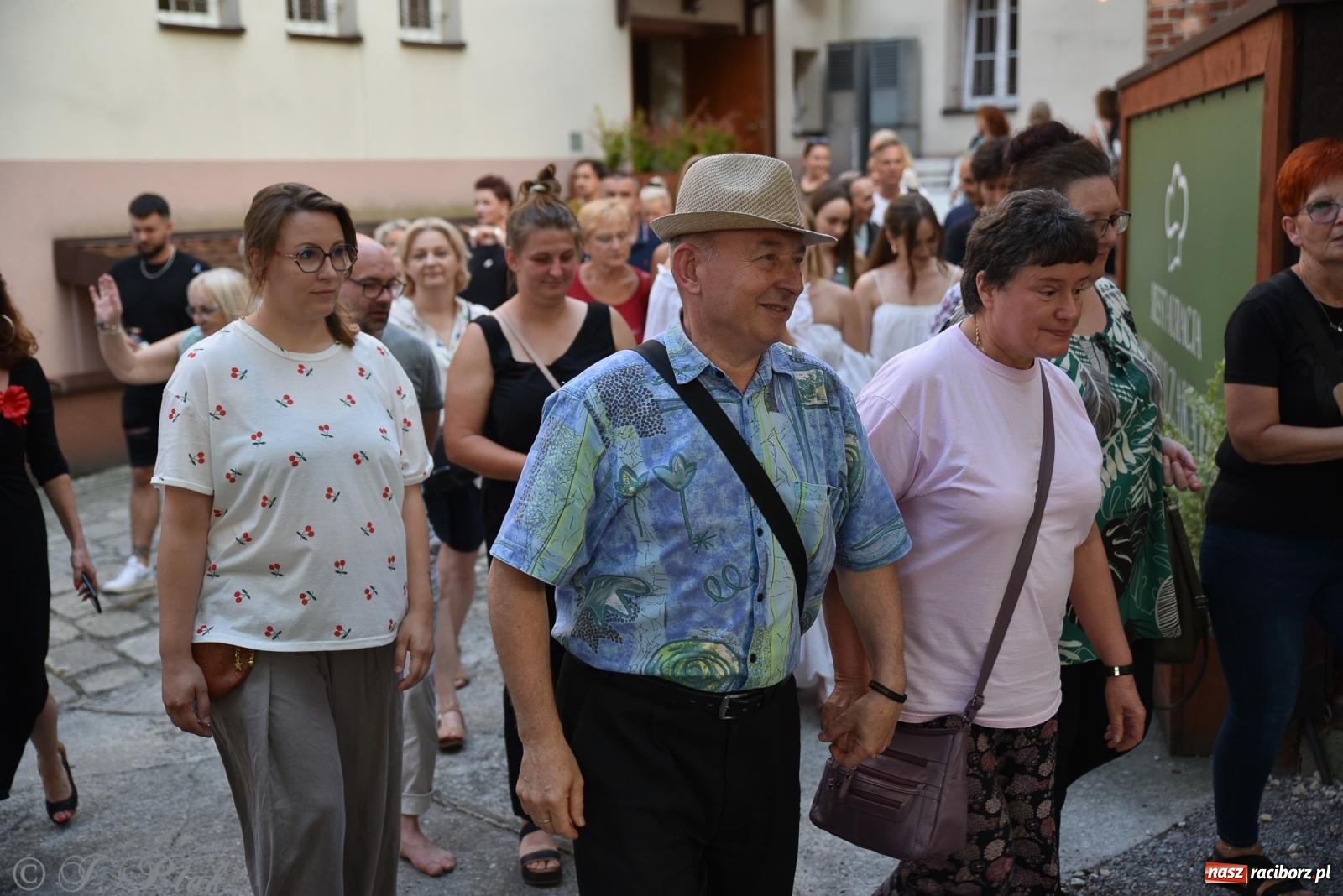 Zdjęcie w galerii na portalu naszraciborz.pl: NOC KULTURY II - Zda[e]rzenia NIEPOWTARZALNE w RCK wiadomości z regionu