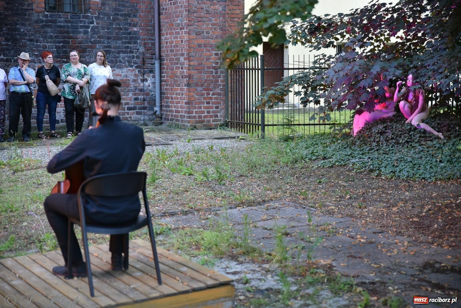 Zdjęcie w galerii na portalu naszraciborz.pl: NOC KULTURY II - Zda[e]rzenia NIEPOWTARZALNE w RCK wiadomości z regionu