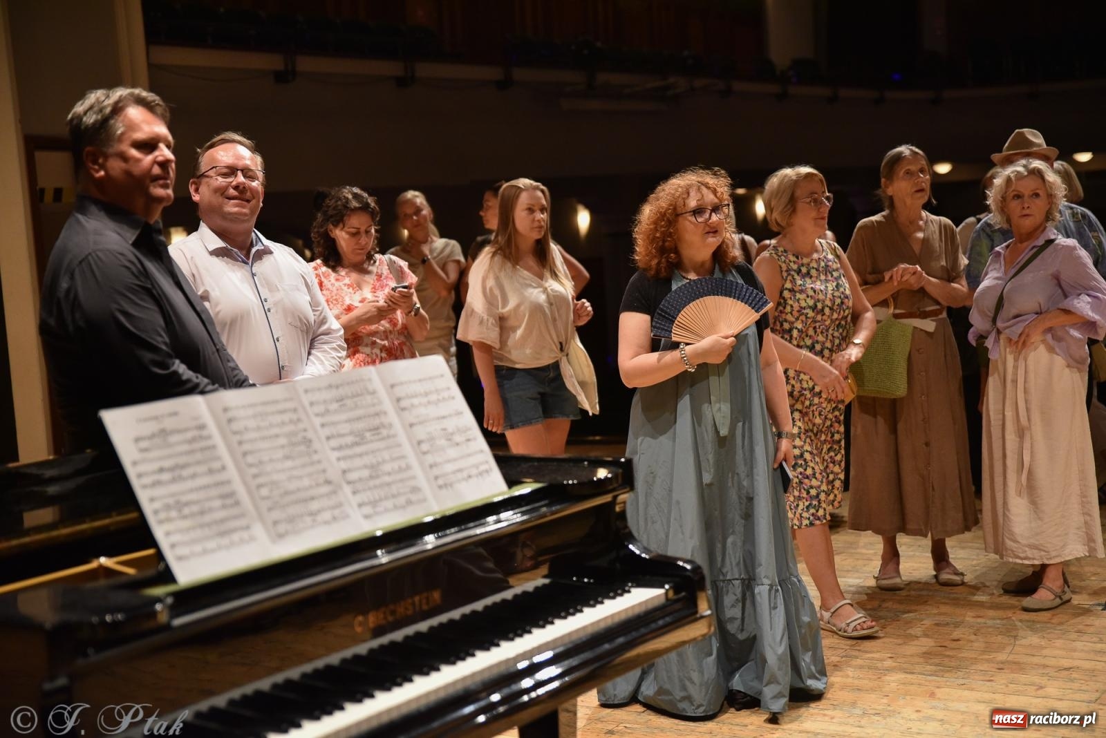 Zdjęcie w galerii na portalu naszraciborz.pl: NOC KULTURY II - Zda[e]rzenia NIEPOWTARZALNE w RCK wiadomości z regionu