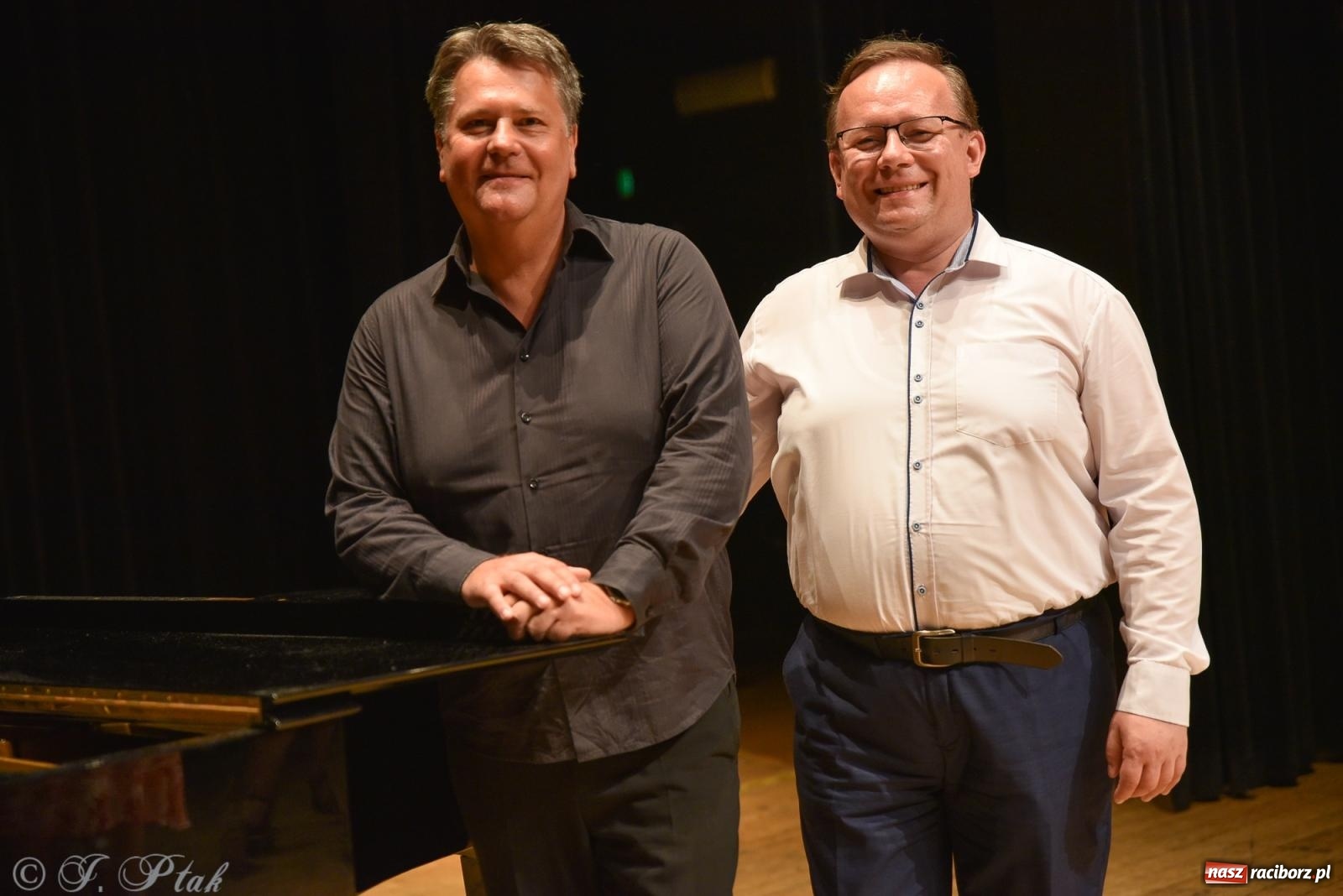 Zdjęcie w galerii na portalu naszraciborz.pl: NOC KULTURY II - Zda[e]rzenia NIEPOWTARZALNE w RCK wiadomości z regionu