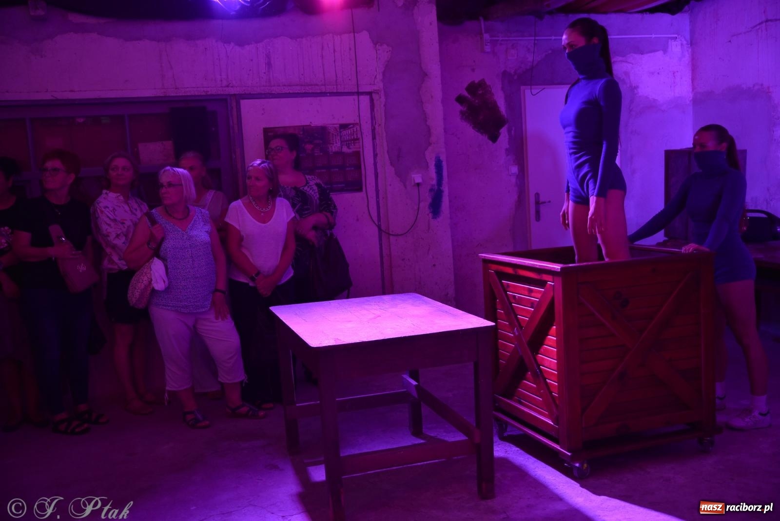 Zdjęcie w galerii na portalu naszraciborz.pl: NOC KULTURY II - Zda[e]rzenia NIEPOWTARZALNE w RCK wiadomości z regionu