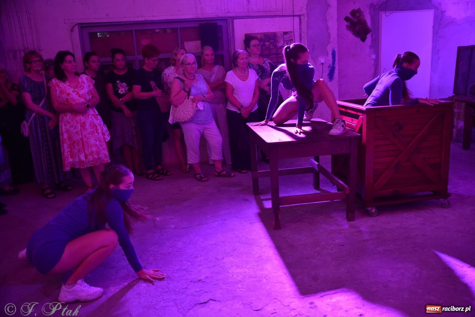 Zdjęcie w galerii na portalu naszraciborz.pl: NOC KULTURY II - Zda[e]rzenia NIEPOWTARZALNE w RCK wiadomości z regionu