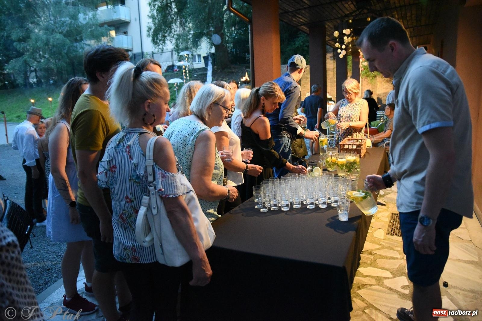 Zdjęcie w galerii na portalu naszraciborz.pl: NOC KULTURY II - Zda[e]rzenia NIEPOWTARZALNE w RCK wiadomości z regionu