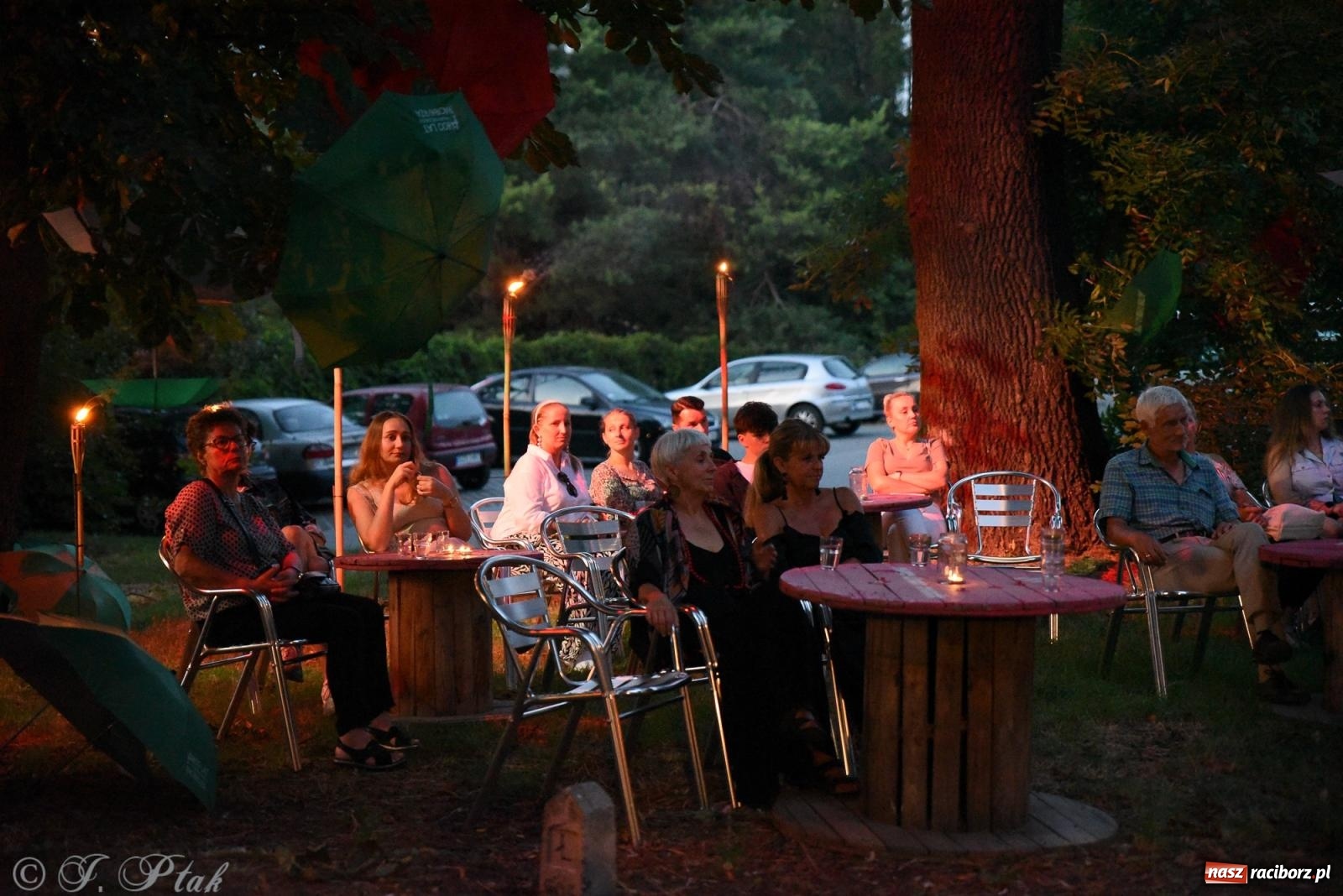 Zdjęcie w galerii na portalu naszraciborz.pl: NOC KULTURY II - Zda[e]rzenia NIEPOWTARZALNE w RCK wiadomości z regionu