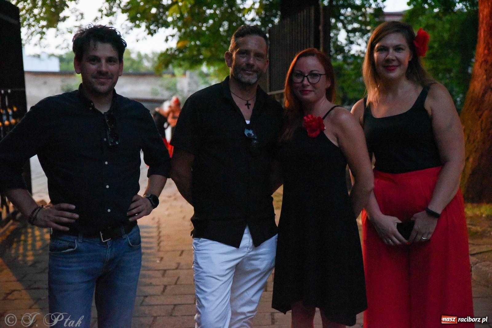 Zdjęcie w galerii na portalu naszraciborz.pl: NOC KULTURY II - Zda[e]rzenia NIEPOWTARZALNE w RCK wiadomości z regionu