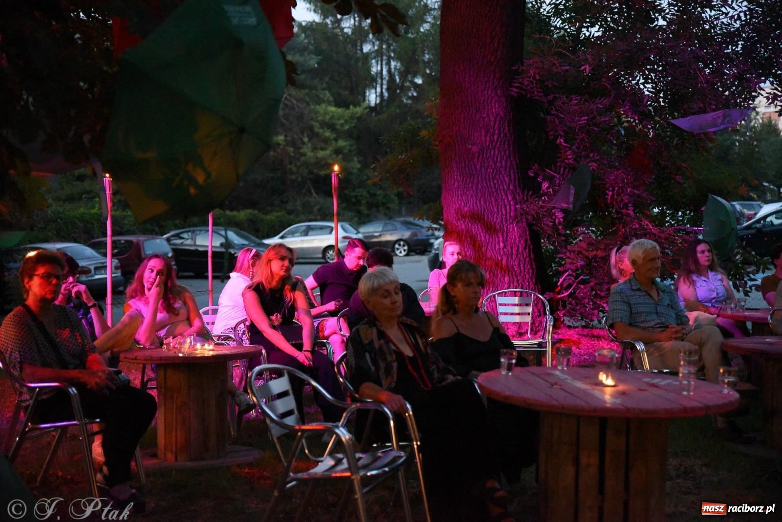 Zdjęcie w galerii na portalu naszraciborz.pl: NOC KULTURY II - Zda[e]rzenia NIEPOWTARZALNE w RCK wiadomości z regionu