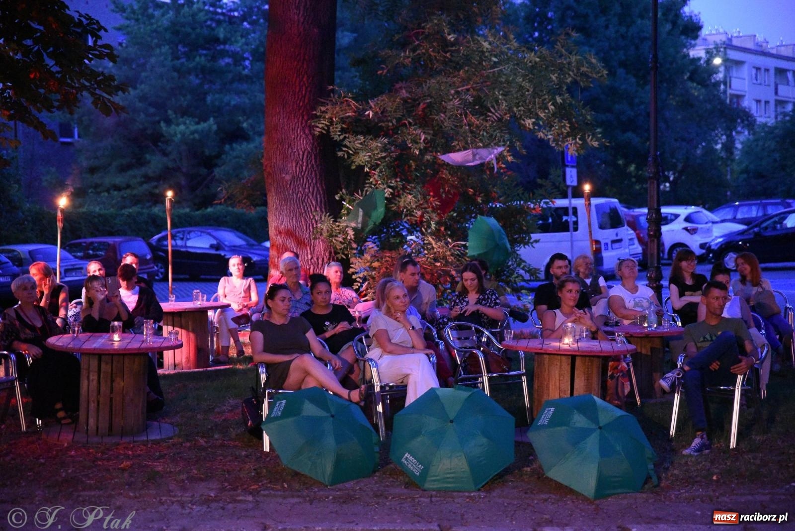 Zdjęcie w galerii na portalu naszraciborz.pl: NOC KULTURY II - Zda[e]rzenia NIEPOWTARZALNE w RCK wiadomości z regionu