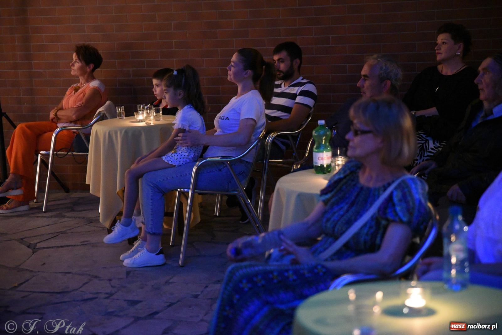 Zdjęcie w galerii na portalu naszraciborz.pl: NOC KULTURY II - Zda[e]rzenia NIEPOWTARZALNE w RCK wiadomości z regionu