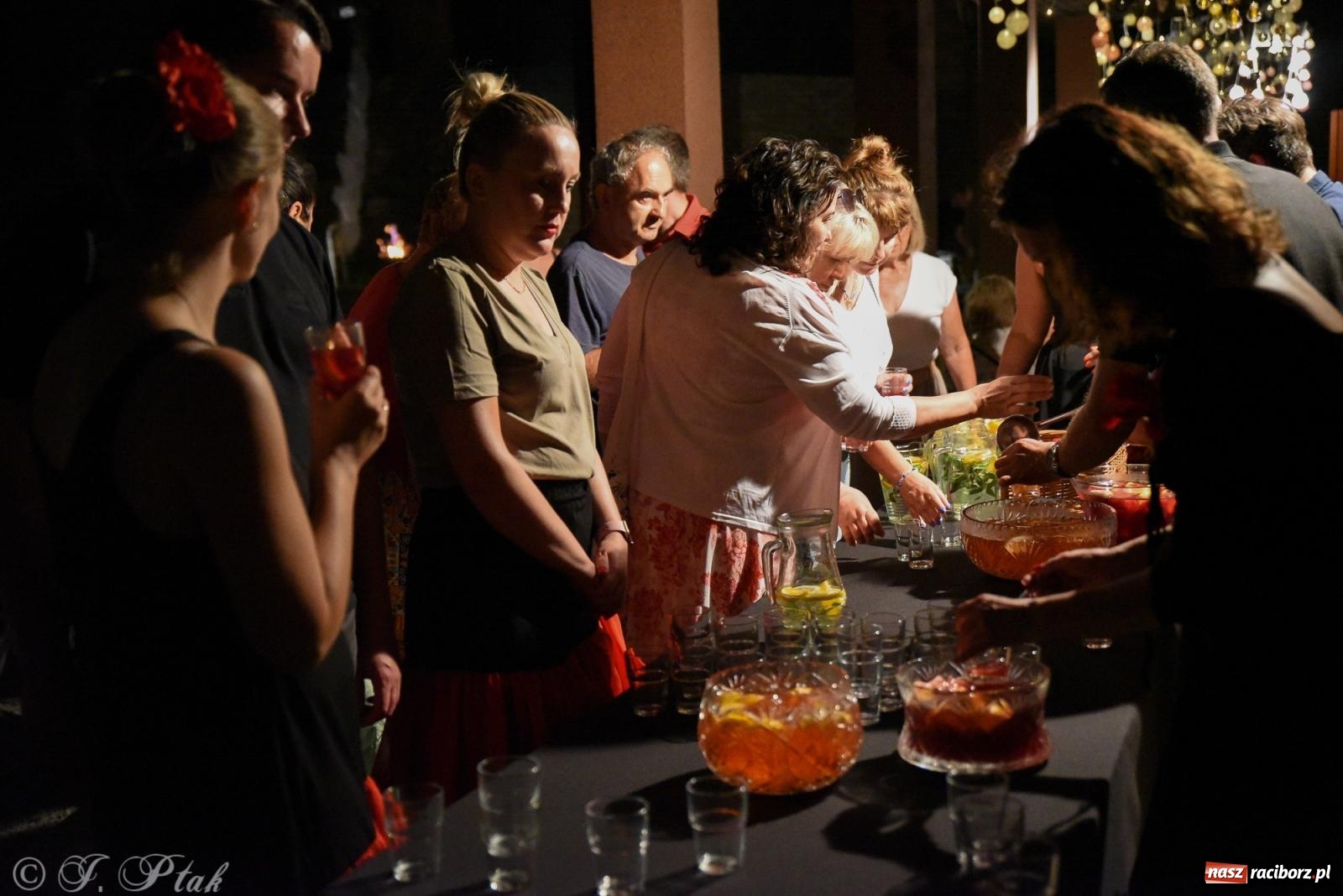 Zdjęcie w galerii na portalu naszraciborz.pl: NOC KULTURY II - Zda[e]rzenia NIEPOWTARZALNE w RCK wiadomości z regionu