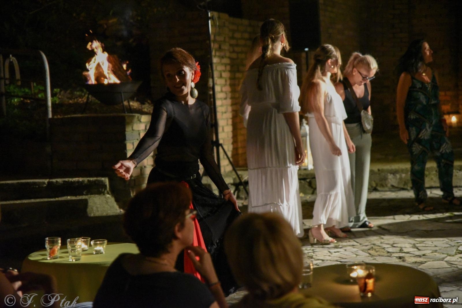 Zdjęcie w galerii na portalu naszraciborz.pl: NOC KULTURY II - Zda[e]rzenia NIEPOWTARZALNE w RCK wiadomości z regionu