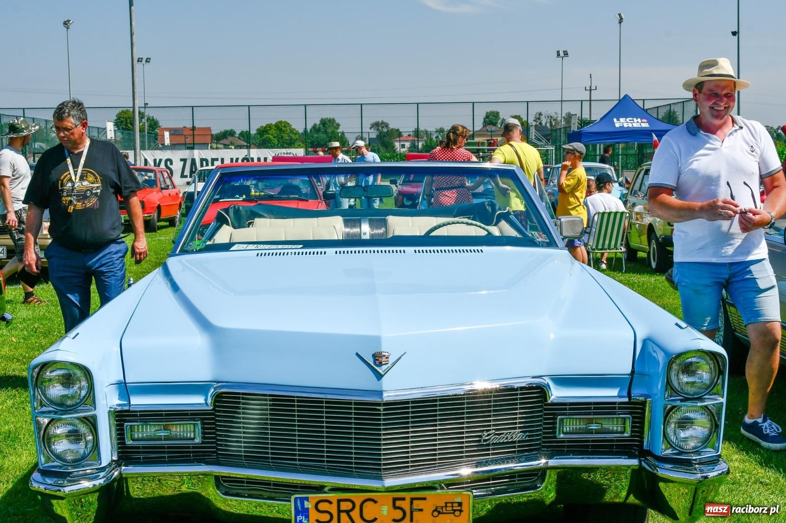 Zdjęcie w galerii na portalu naszraciborz.pl: Stare samochody i motocykle na zlocie w Zabełkowie [FOTO i WIDEO] wiadomości z regionu