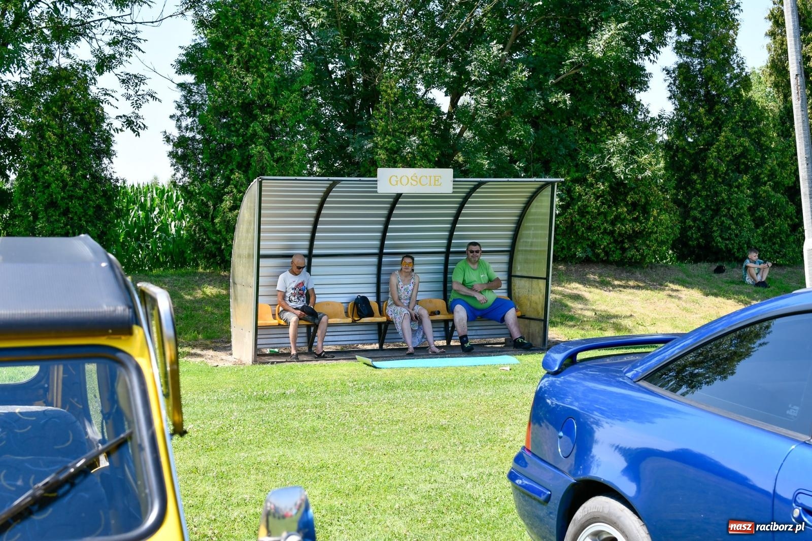 Zdjęcie w galerii na portalu naszraciborz.pl: Stare samochody i motocykle na zlocie w Zabełkowie [FOTO i WIDEO] wiadomości z regionu