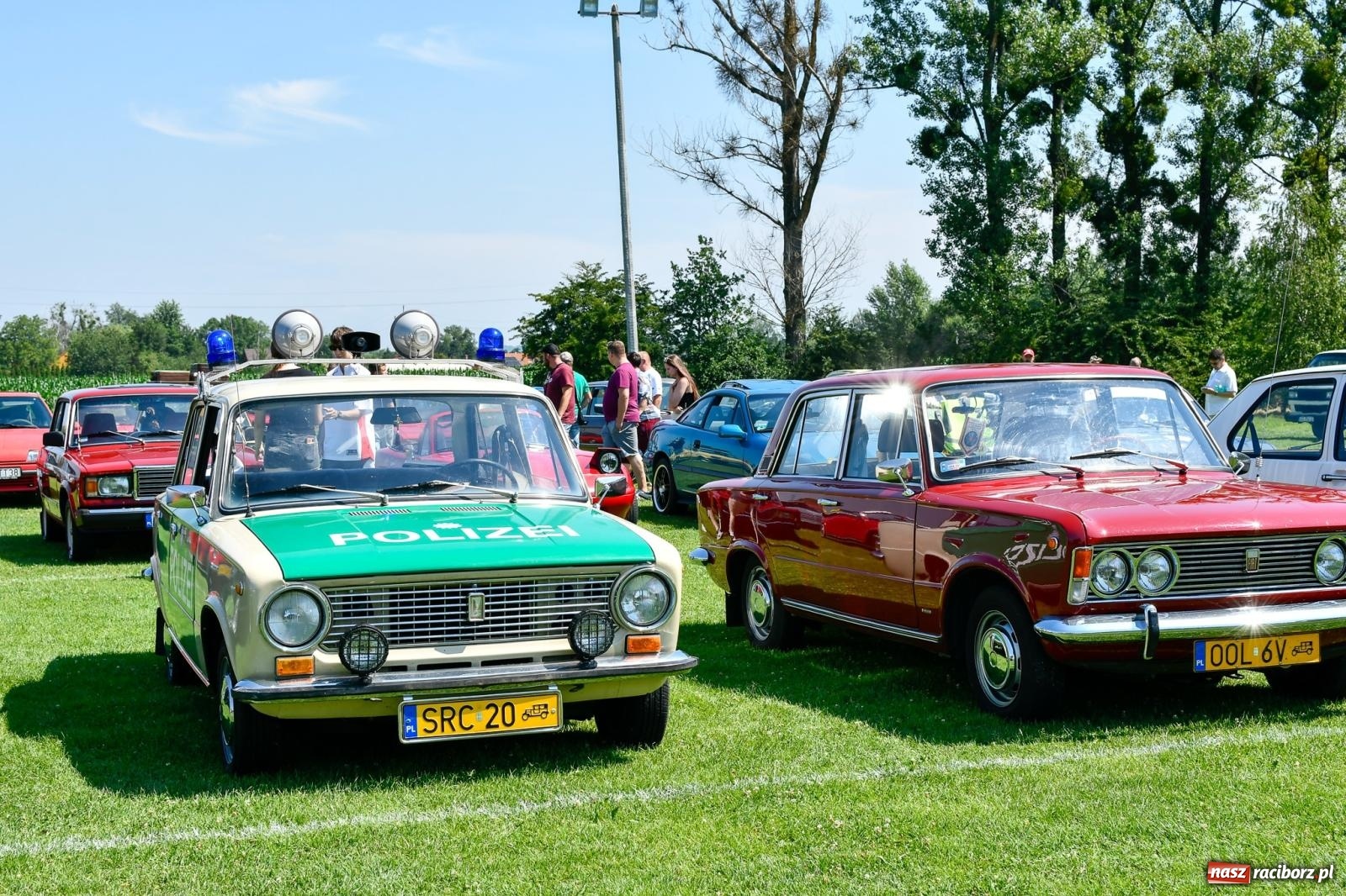 Zdjęcie w galerii na portalu naszraciborz.pl: Stare samochody i motocykle na zlocie w Zabełkowie [FOTO i WIDEO] wiadomości z regionu
