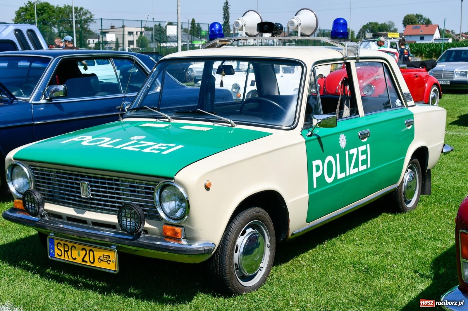 Zdjęcie w galerii na portalu naszraciborz.pl: Stare samochody i motocykle na zlocie w Zabełkowie [FOTO i WIDEO] wiadomości z regionu