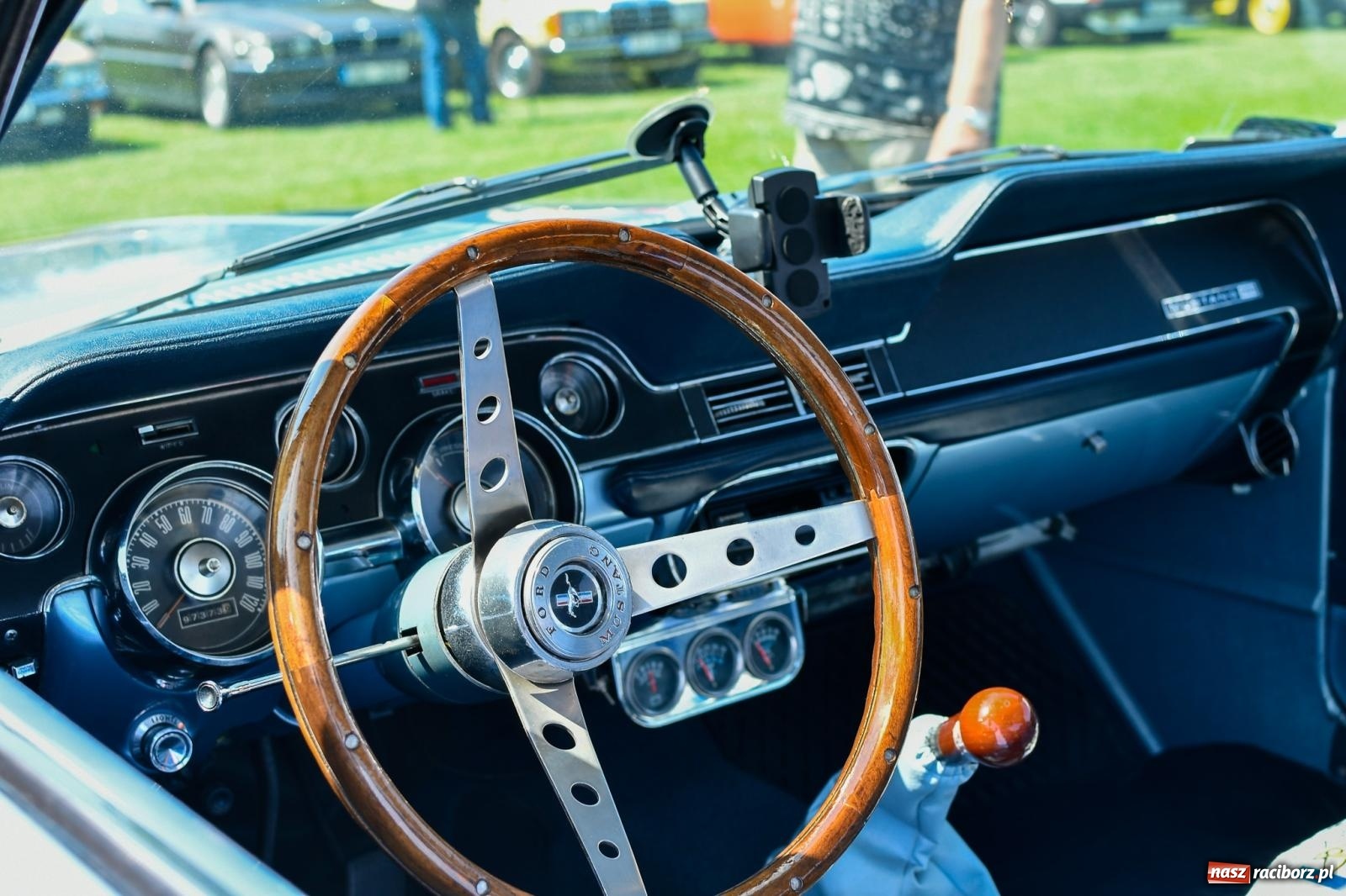 Zdjęcie w galerii na portalu naszraciborz.pl: Stare samochody i motocykle na zlocie w Zabełkowie [FOTO i WIDEO] wiadomości z regionu