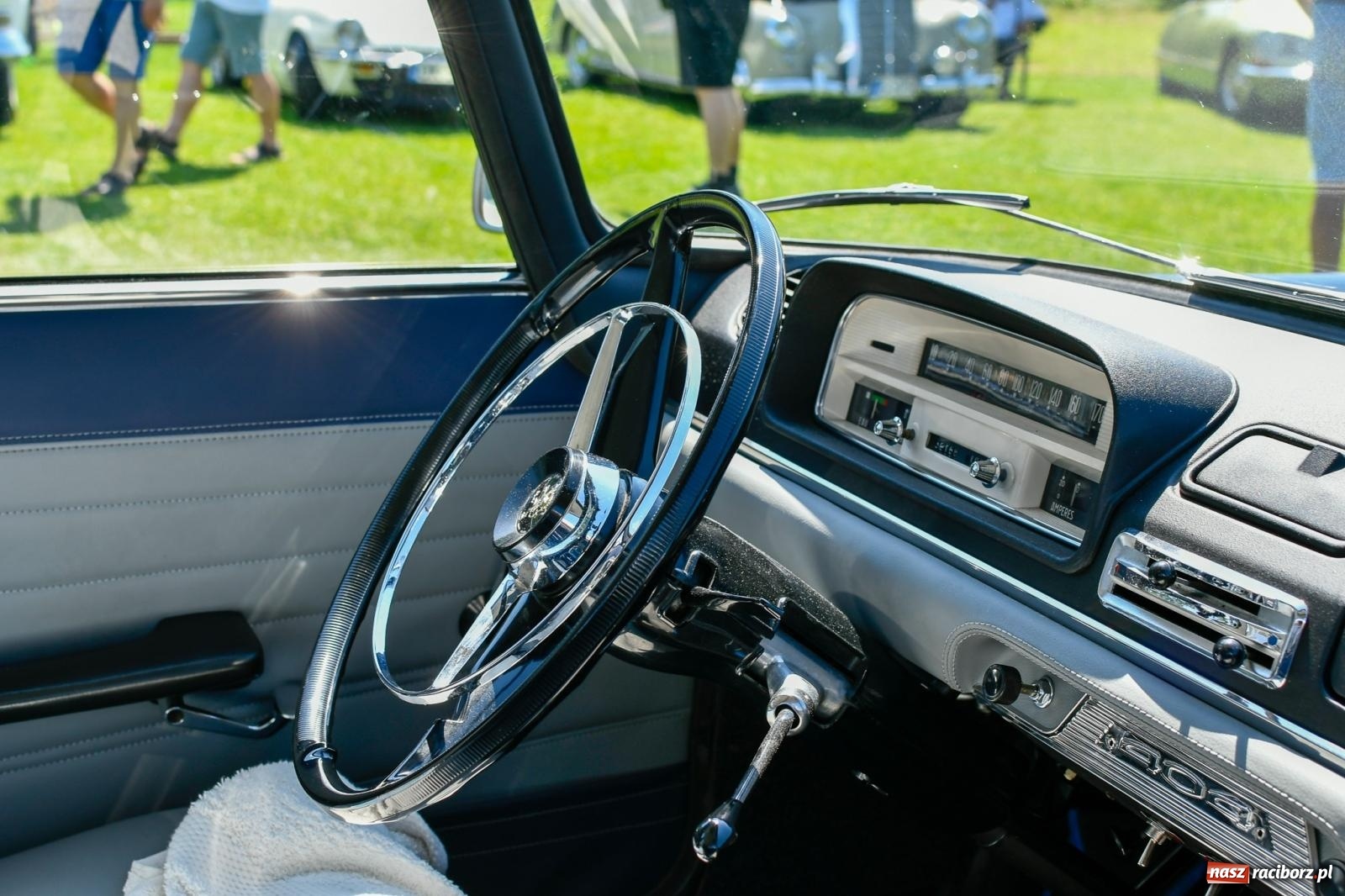 Zdjęcie w galerii na portalu naszraciborz.pl: Stare samochody i motocykle na zlocie w Zabełkowie [FOTO i WIDEO] wiadomości z regionu