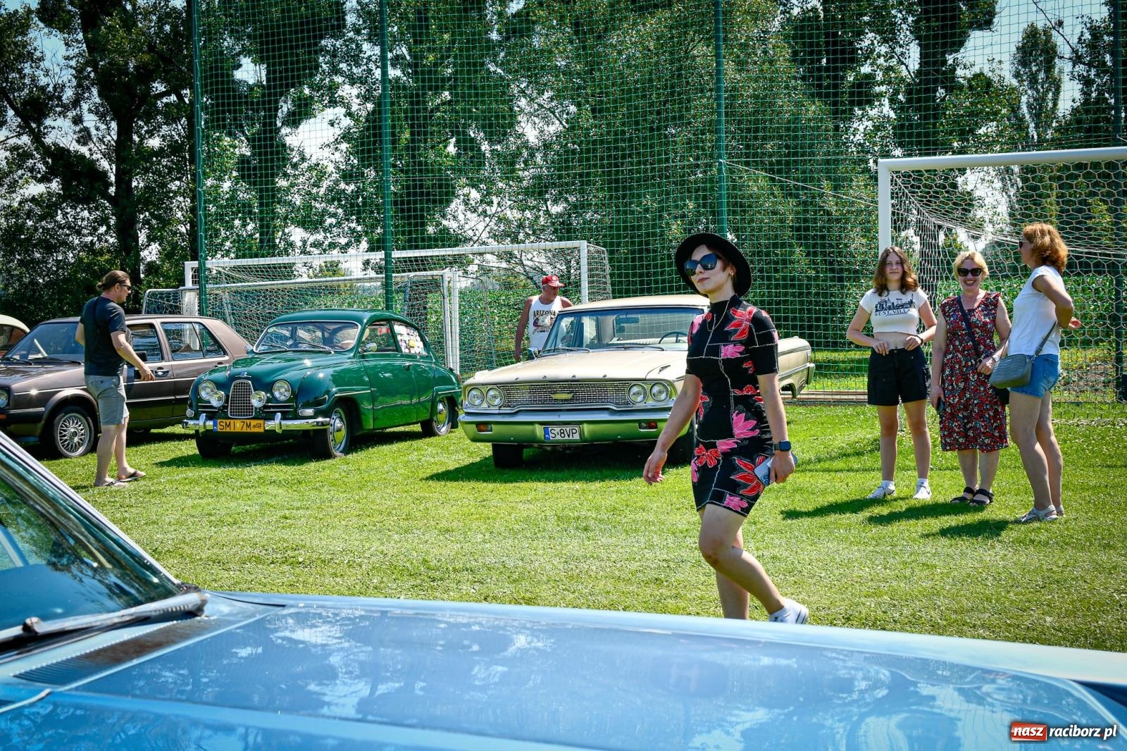 Zdjęcie w galerii na portalu naszraciborz.pl: Stare samochody i motocykle na zlocie w Zabełkowie [FOTO i WIDEO] wiadomości z regionu