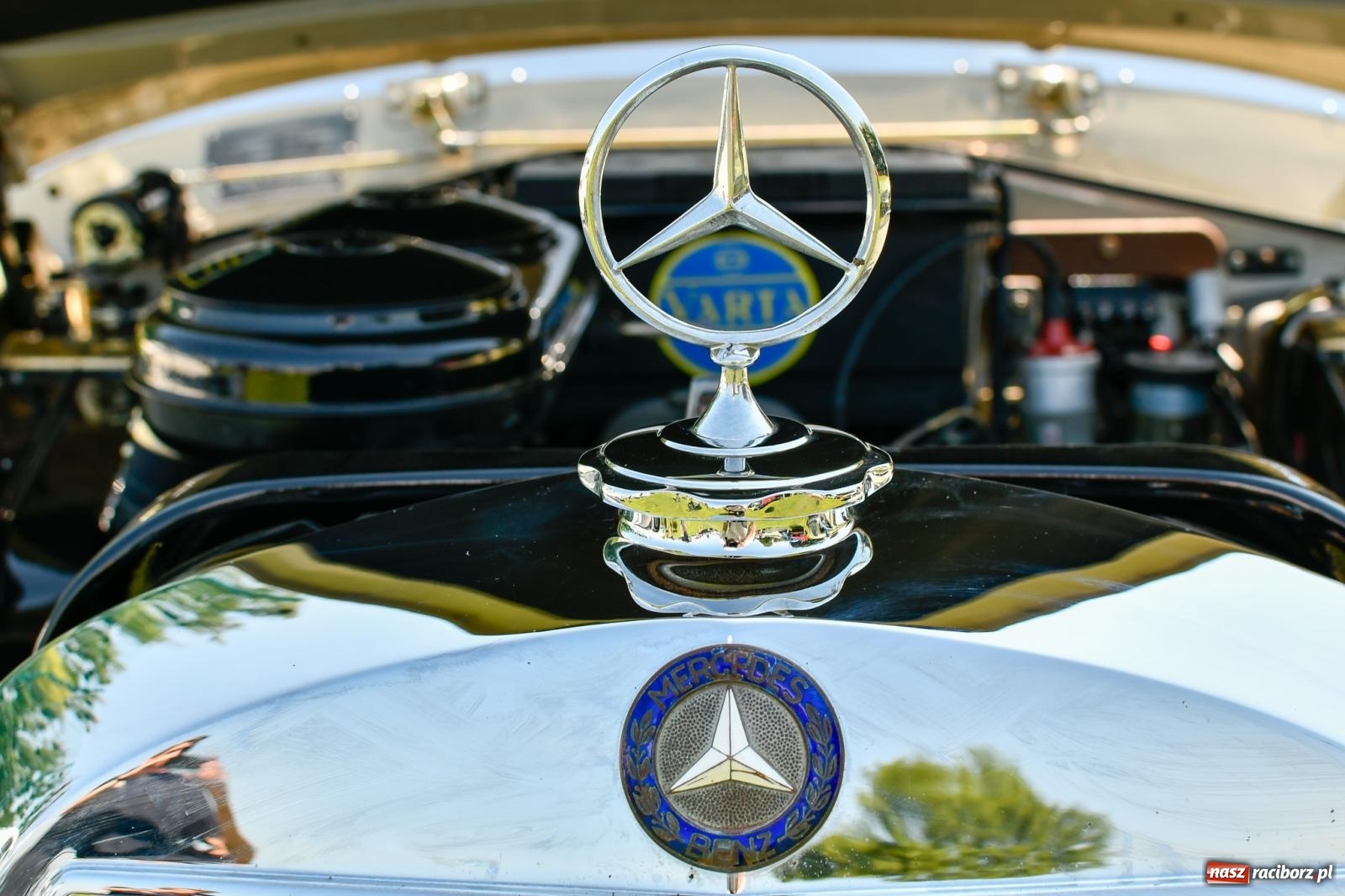 Zdjęcie w galerii na portalu naszraciborz.pl: Stare samochody i motocykle na zlocie w Zabełkowie [FOTO i WIDEO] wiadomości z regionu