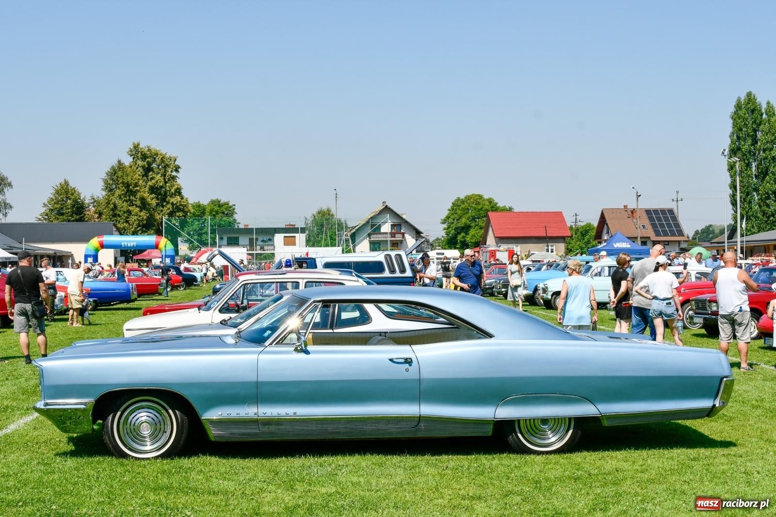 Zdjęcie w galerii na portalu naszraciborz.pl: Stare samochody i motocykle na zlocie w Zabełkowie [FOTO i WIDEO] wiadomości z regionu