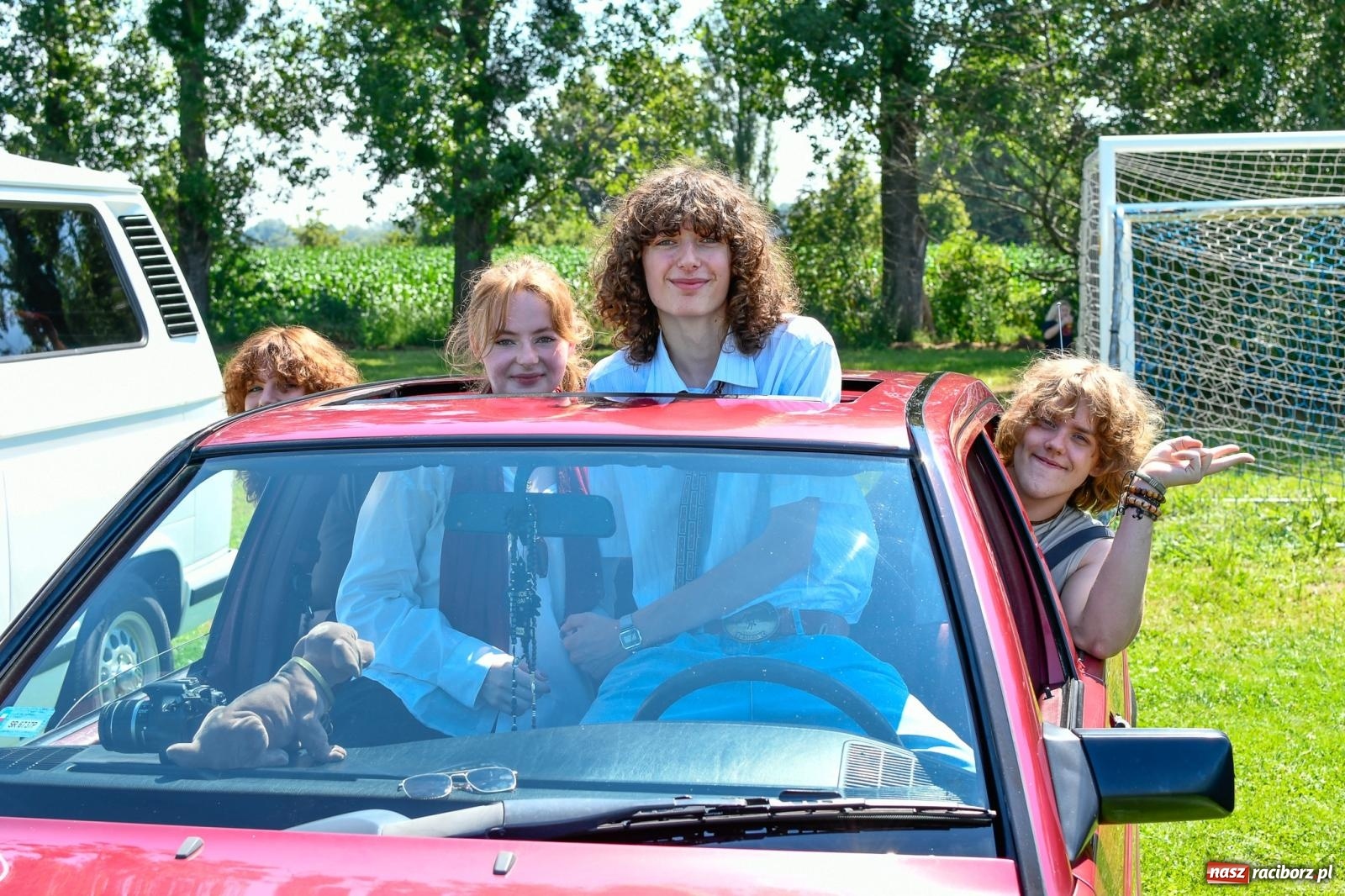 Zdjęcie w galerii na portalu naszraciborz.pl: Stare samochody i motocykle na zlocie w Zabełkowie [FOTO i WIDEO] wiadomości z regionu