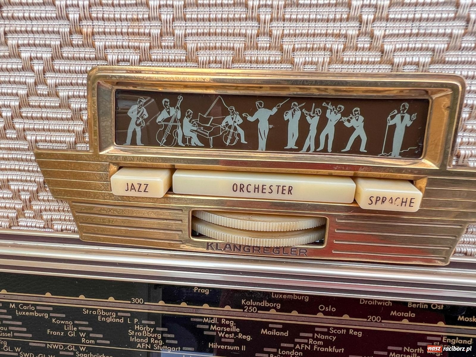 Zdjęcie w galerii na portalu naszraciborz.pl: Ciekawostki z pietrowickiego targu staroci [FOTO i WIDEO] wiadomości z regionu