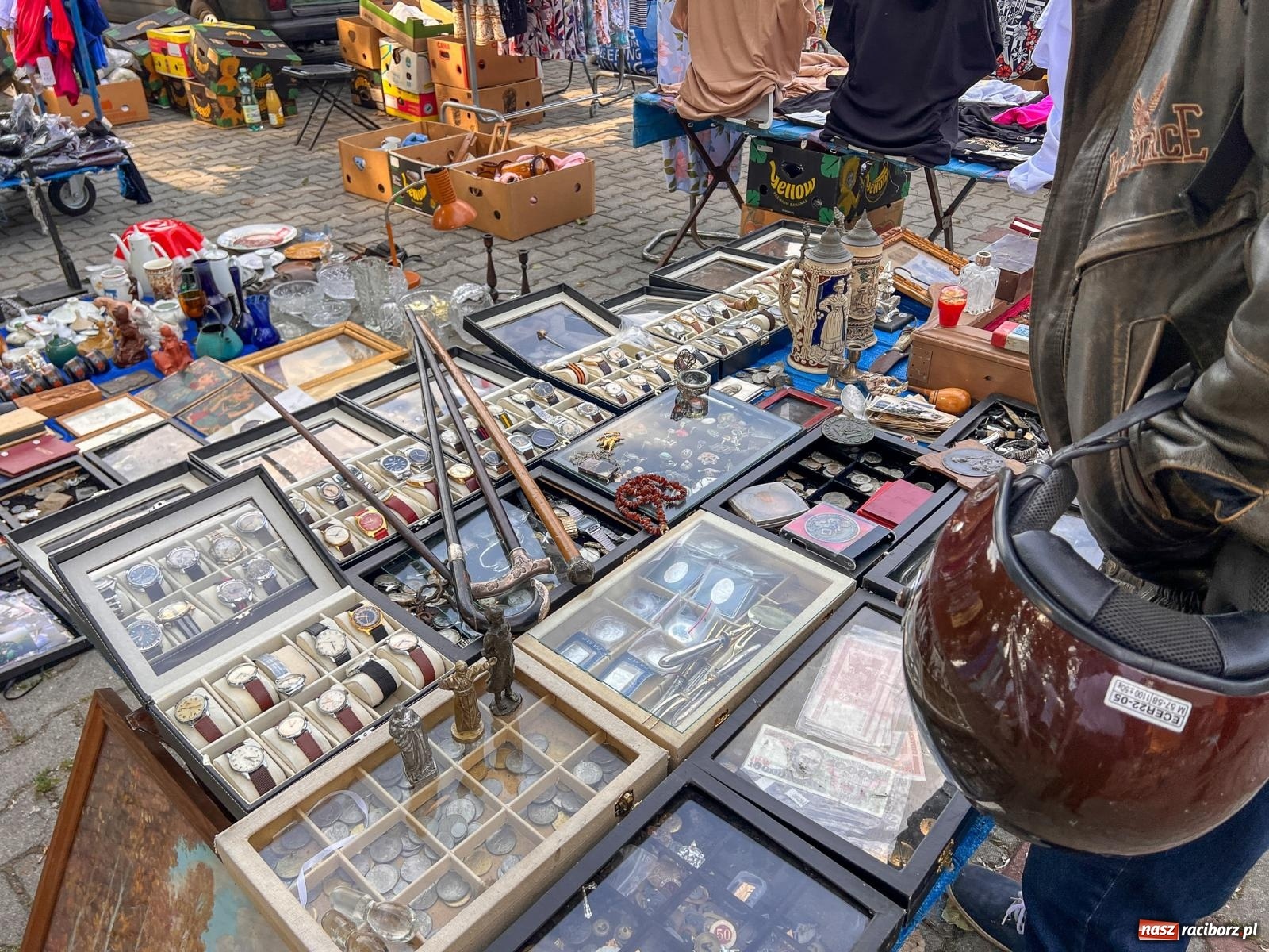 Zdjęcie w galerii na portalu naszraciborz.pl: Ciekawostki z pietrowickiego targu staroci [FOTO i WIDEO] wiadomości z regionu