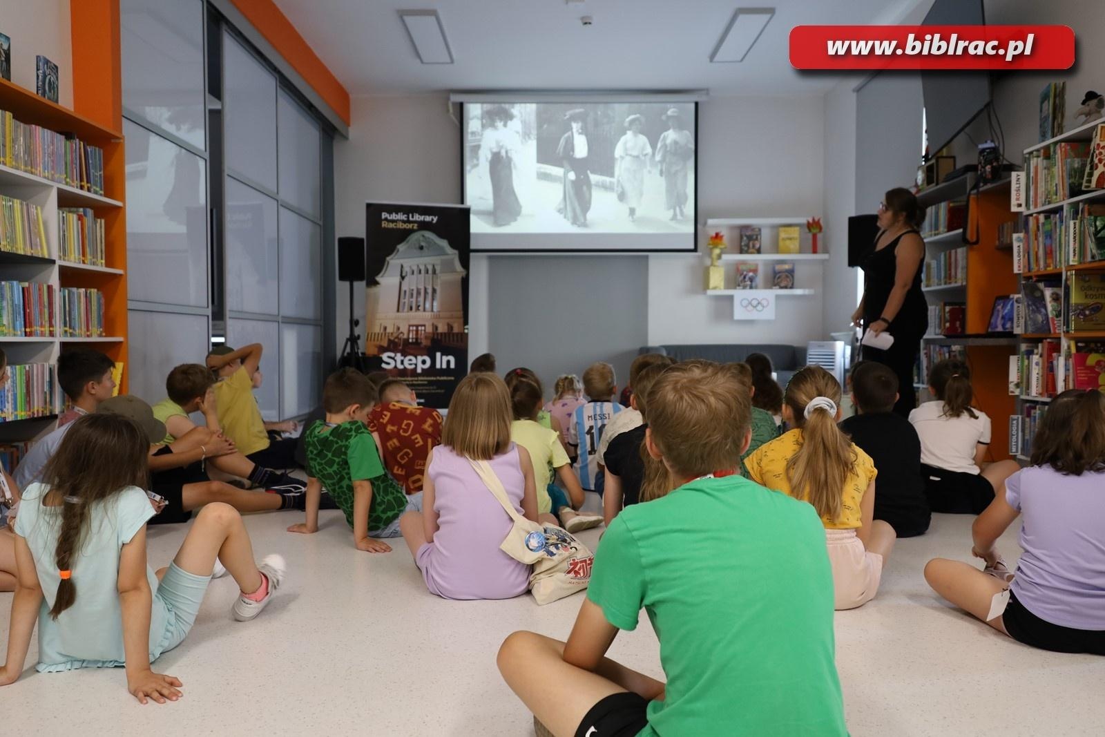Zdjęcie w galerii na portalu naszraciborz.pl: Wakacje w książnicy w olimpijskim klimacie [FOTO i WIDEO] wiadomości z regionu