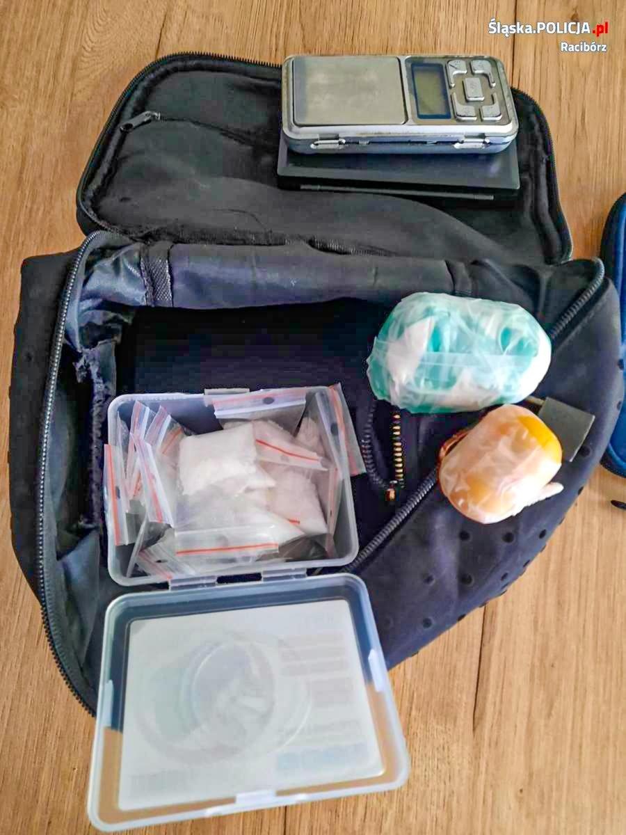 Zdjęcie w galerii na portalu naszraciborz.pl: 1300 działek dilerskich narkotyków przejętych przez policję wiadomości z regionu