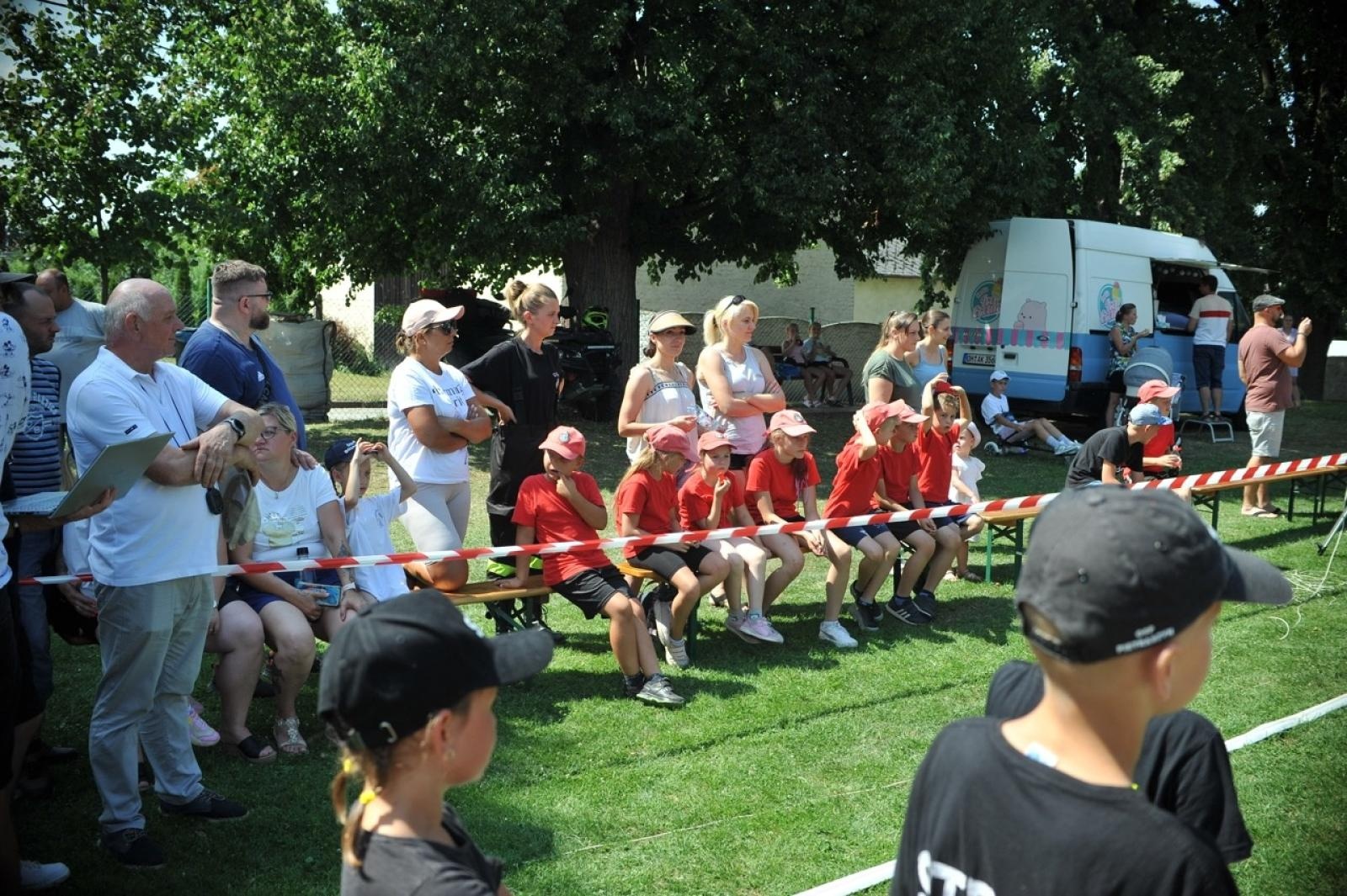 Zdjęcie w galerii na portalu naszraciborz.pl: Krzyżanowice triumfują na strażackich zawodach dzieci w Samborowicach wiadomości z regionu