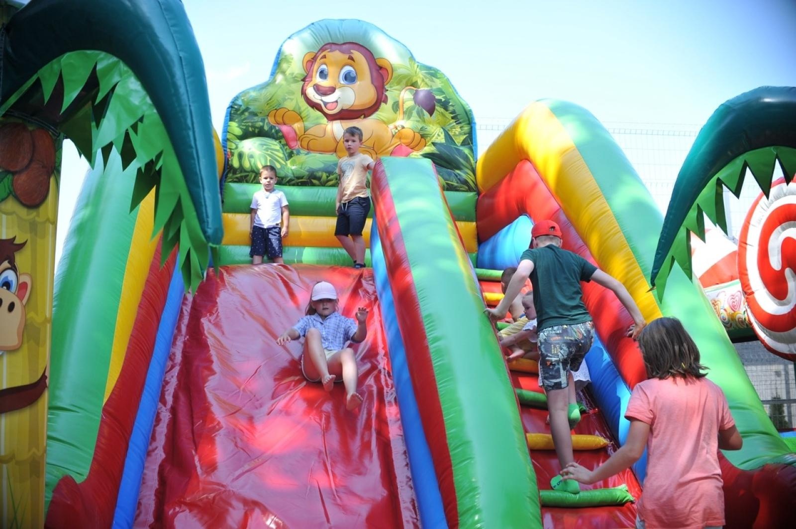 Zdjęcie w galerii na portalu naszraciborz.pl: Krzyżanowice triumfują na strażackich zawodach dzieci w Samborowicach wiadomości z regionu