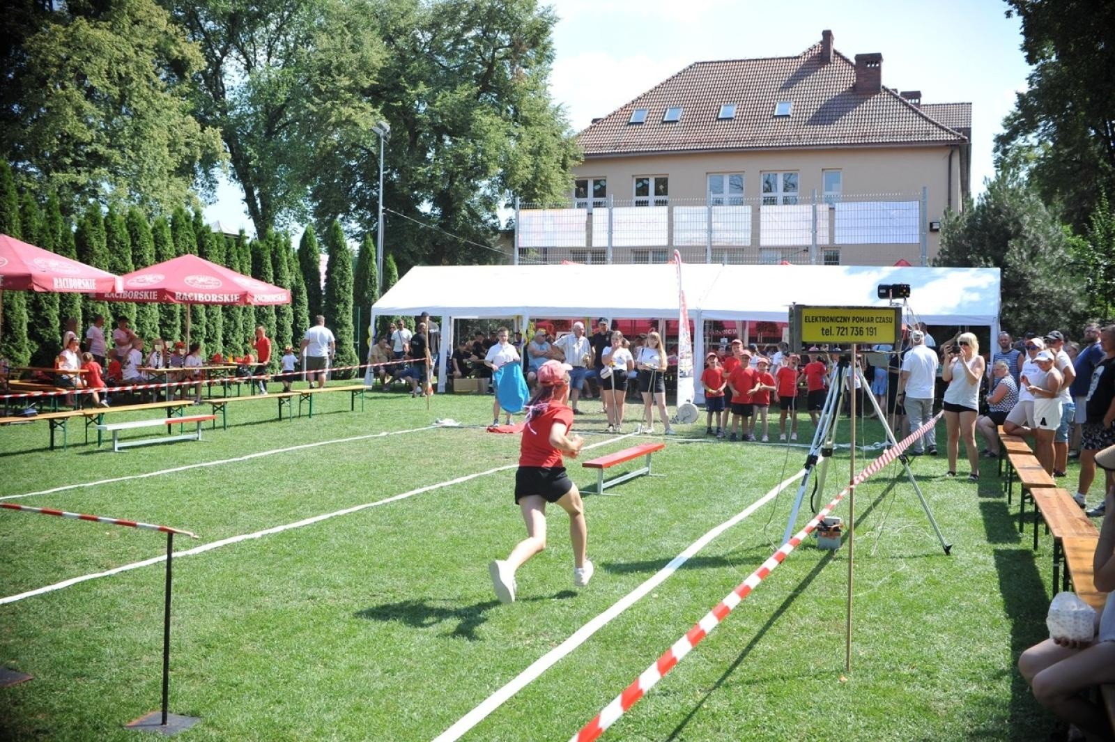 Zdjęcie w galerii na portalu naszraciborz.pl: Krzyżanowice triumfują na strażackich zawodach dzieci w Samborowicach wiadomości z regionu