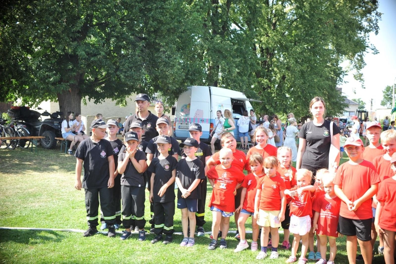 Zdjęcie w galerii na portalu naszraciborz.pl: Krzyżanowice triumfują na strażackich zawodach dzieci w Samborowicach wiadomości z regionu