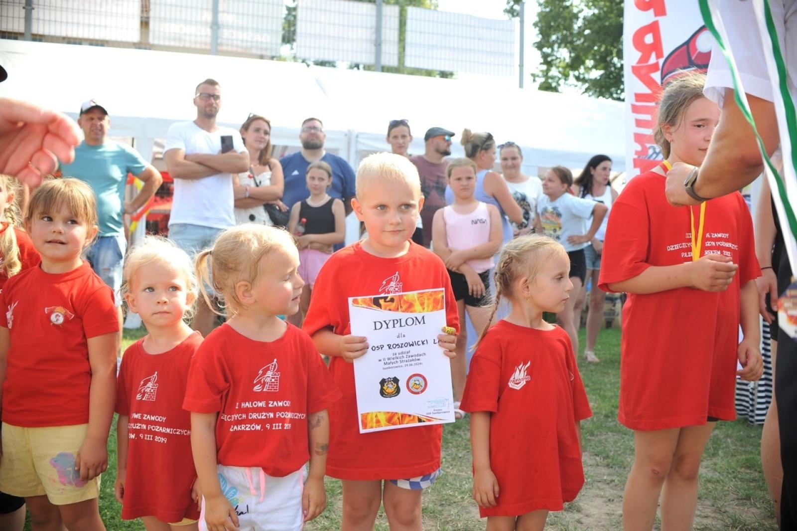 Zdjęcie w galerii na portalu naszraciborz.pl: Krzyżanowice triumfują na strażackich zawodach dzieci w Samborowicach wiadomości z regionu