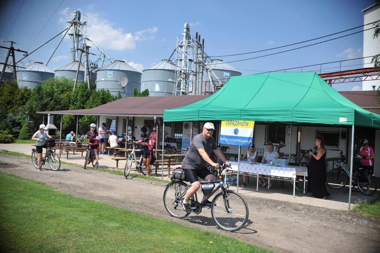 Zdjęcie w galerii na portalu naszraciborz.pl: Rowerowy Cyprzanów zorganizował rajd na orientację wiadomości z regionu
