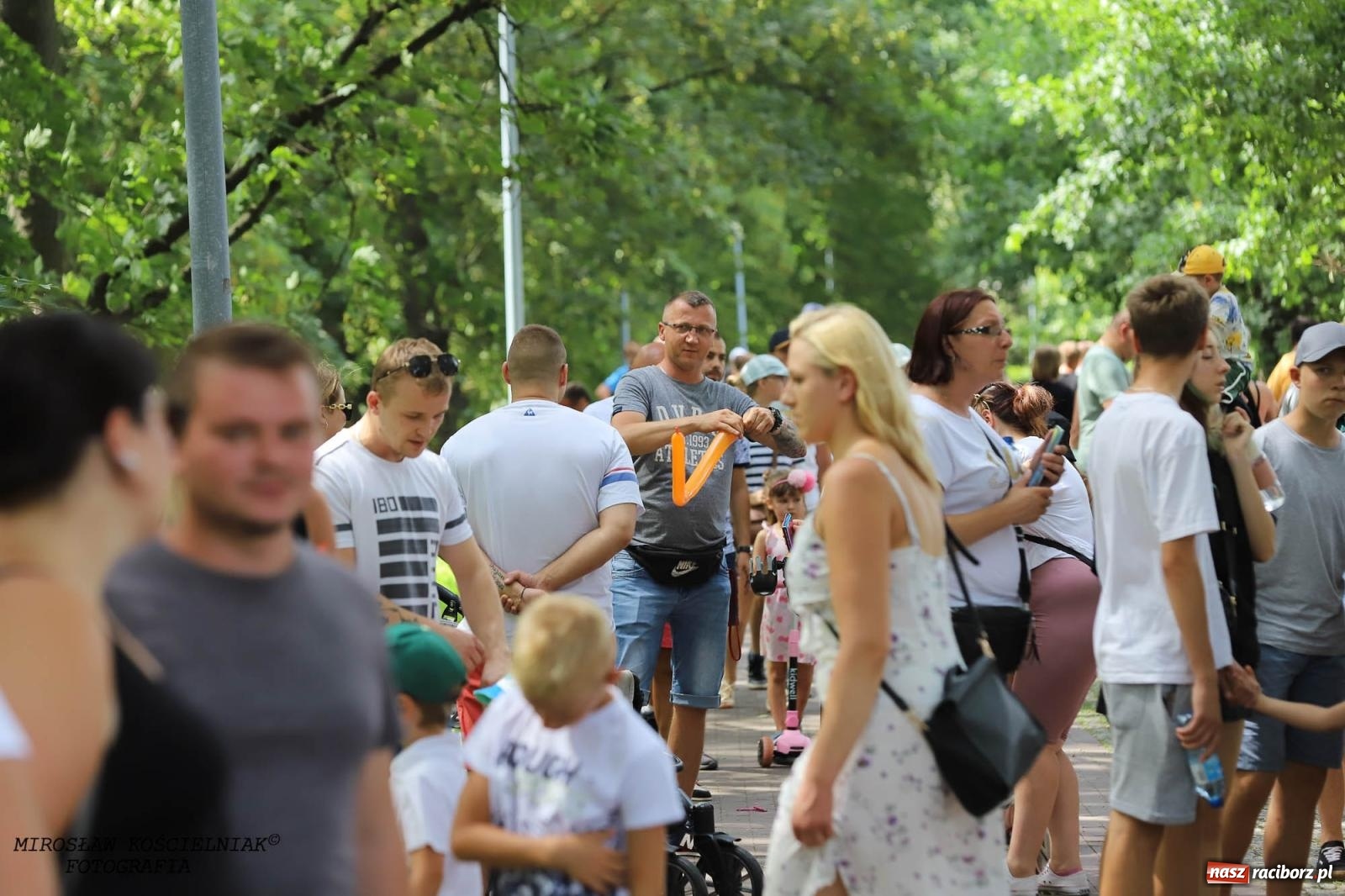 Zdjęcie w galerii na portalu naszraciborz.pl: Kolorowo na raciborskich bulwarach [FOTO] wiadomości z regionu