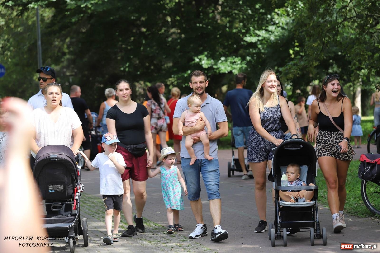 Zdjęcie w galerii na portalu naszraciborz.pl: Kolorowo na raciborskich bulwarach [FOTO] wiadomości z regionu