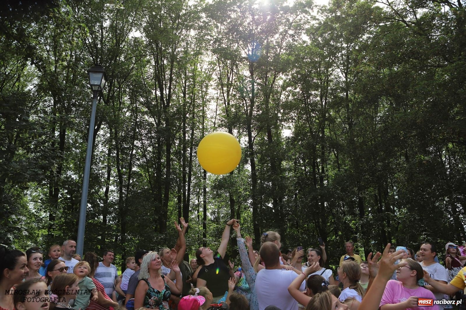 Zdjęcie w galerii na portalu naszraciborz.pl: Kolorowo na raciborskich bulwarach [FOTO] wiadomości z regionu