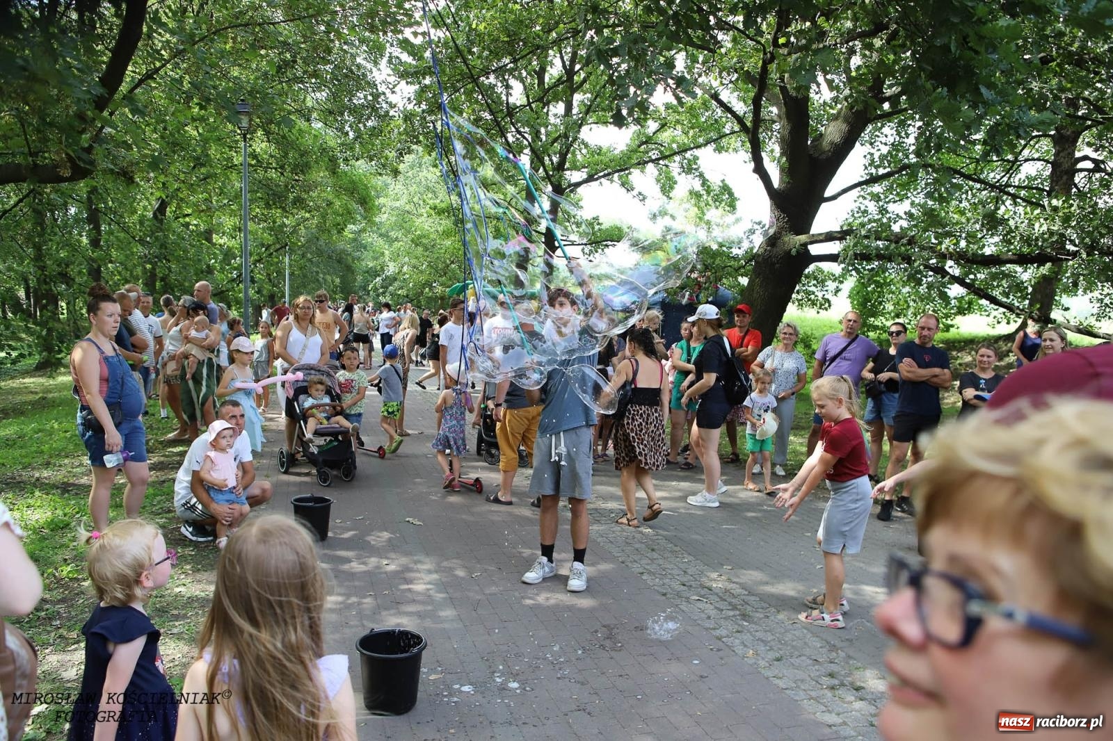Zdjęcie w galerii na portalu naszraciborz.pl: Kolorowo na raciborskich bulwarach [FOTO] wiadomości z regionu