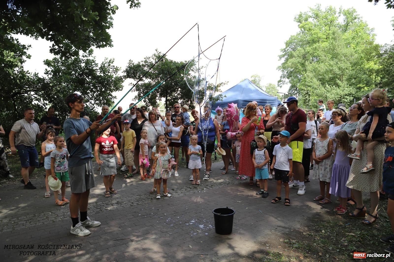 Zdjęcie w galerii na portalu naszraciborz.pl: Kolorowo na raciborskich bulwarach [FOTO] wiadomości z regionu