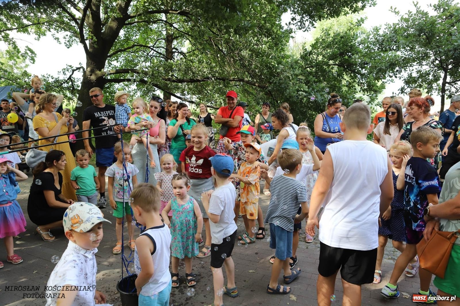 Zdjęcie w galerii na portalu naszraciborz.pl: Kolorowo na raciborskich bulwarach [FOTO] wiadomości z regionu