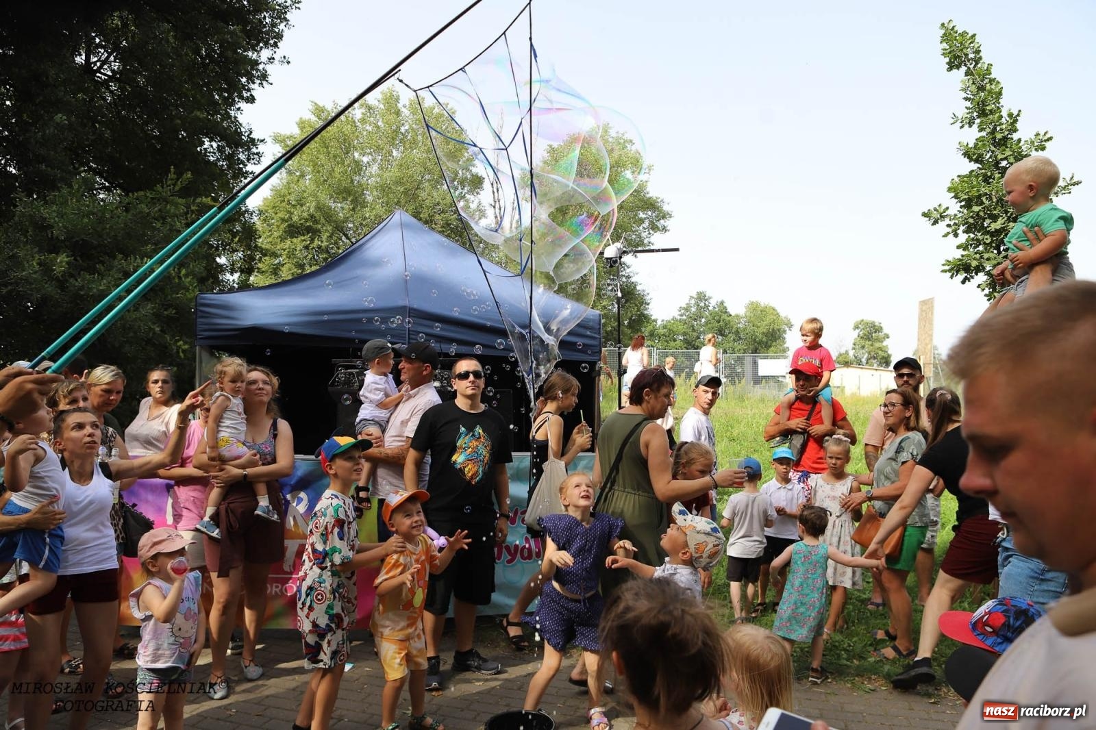 Zdjęcie w galerii na portalu naszraciborz.pl: Kolorowo na raciborskich bulwarach [FOTO] wiadomości z regionu