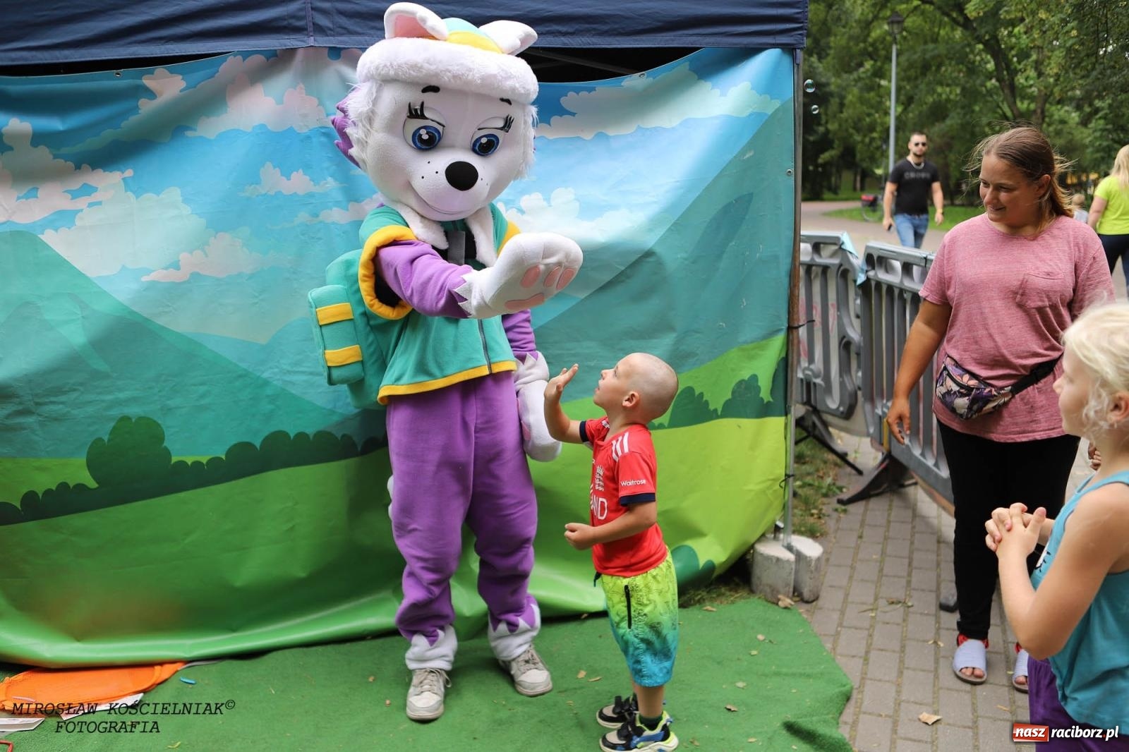 Zdjęcie w galerii na portalu naszraciborz.pl: Kolorowo na raciborskich bulwarach [FOTO] wiadomości z regionu